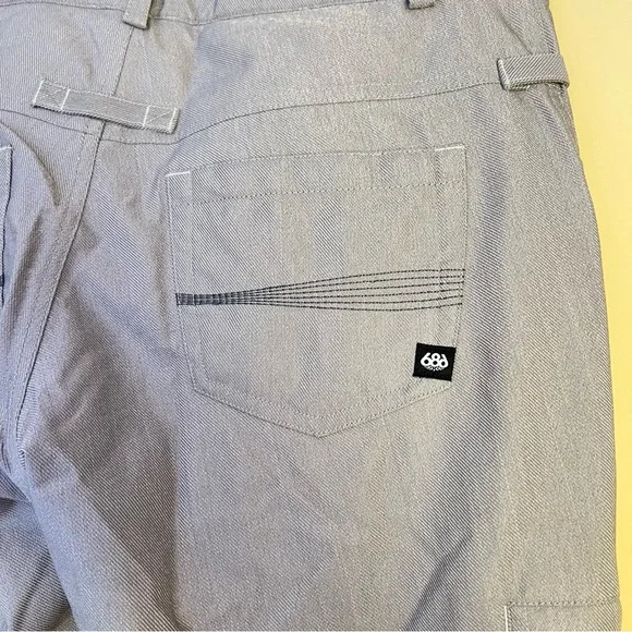 686 Infidry Waterproof Snowpants - Picture 5 of 10